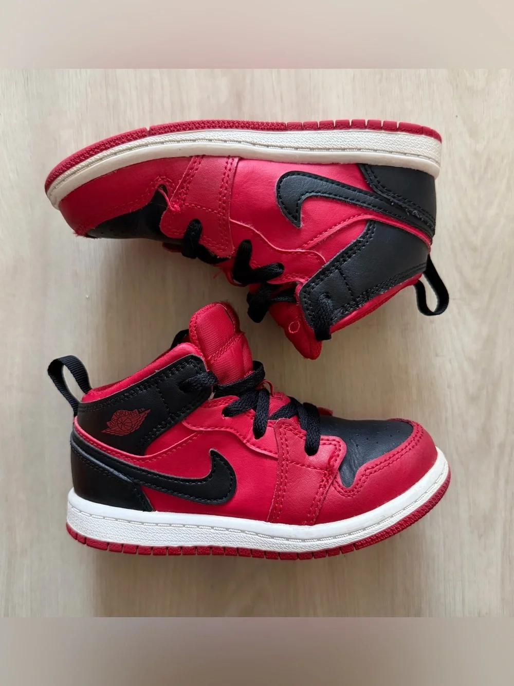 Nike Air Jordan 1 Mid Reverse Bred TD Size 9C